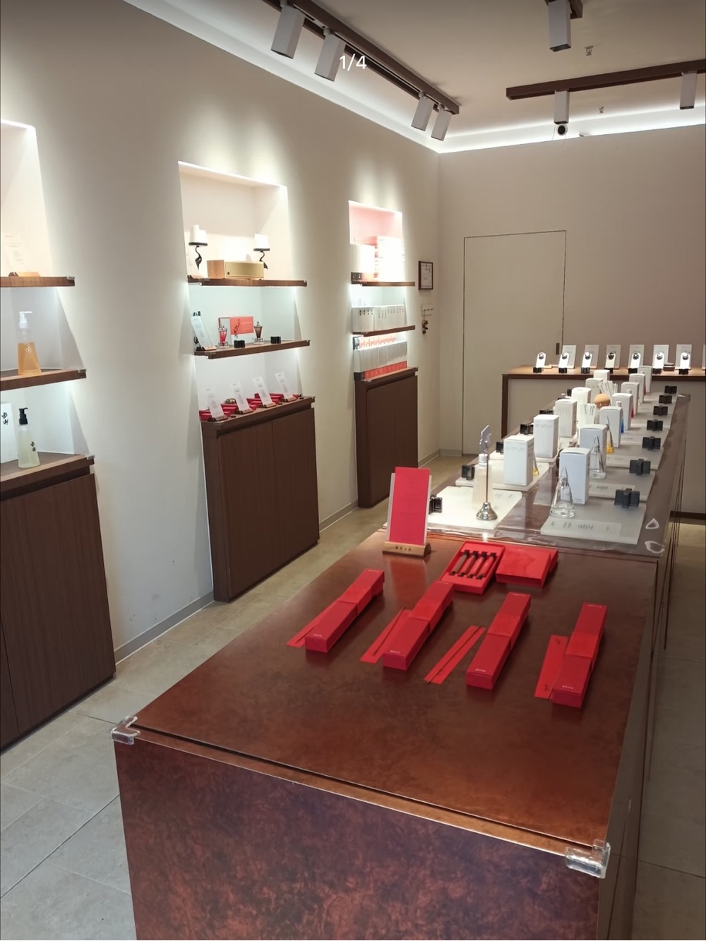 Chunfeng shill perfume camellia 50ml x1
Exclusively available in Canada - Picture 2 of 16